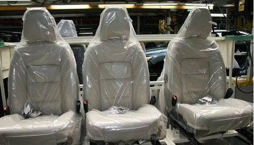 【煒林納】事關(guān)身體健康 新車內(nèi)塑料膜須盡早撕掉